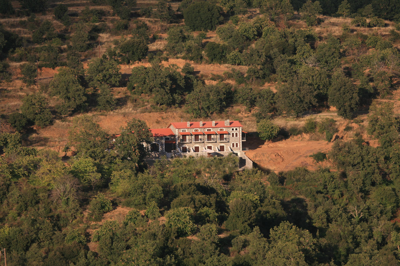 Arhontiko Parnona Karyes Exterior photo