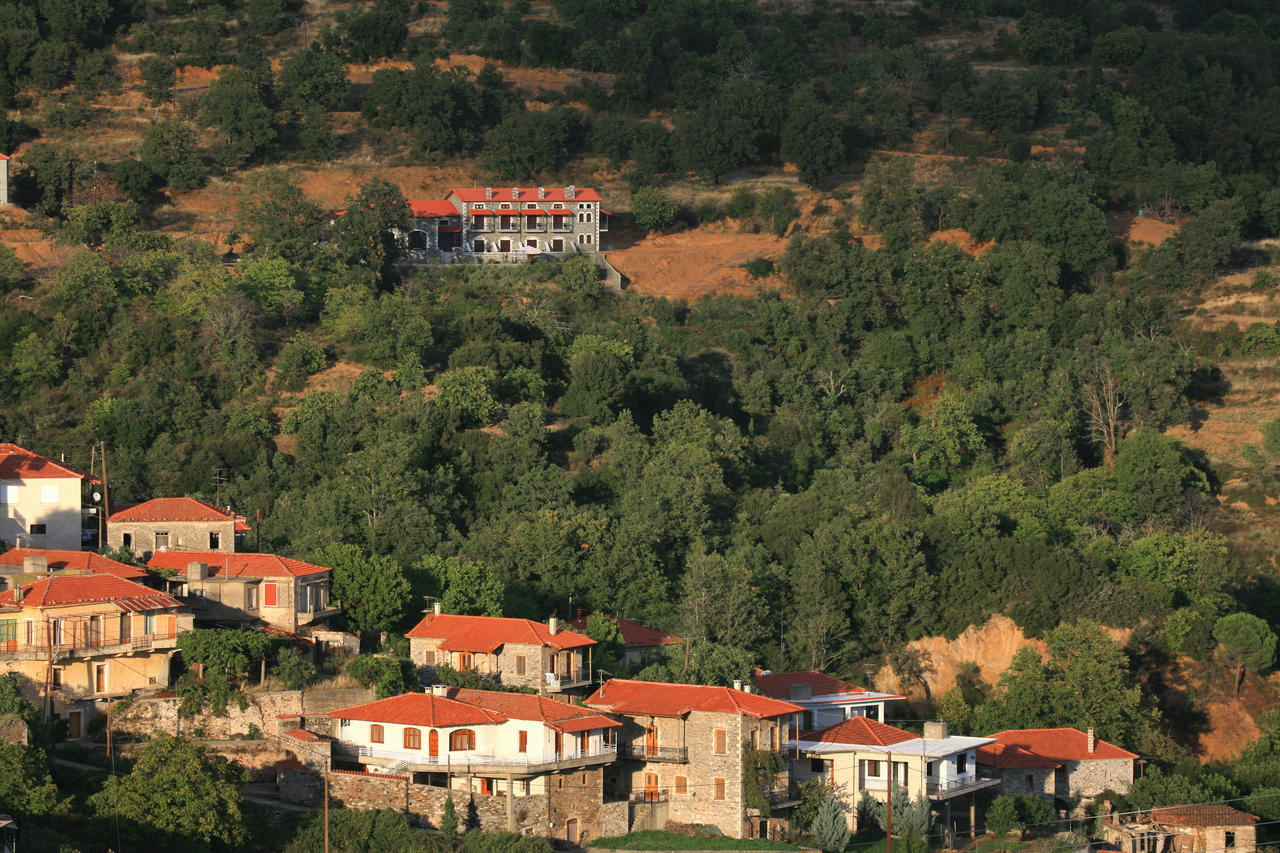 Arhontiko Parnona Karyes Exterior photo