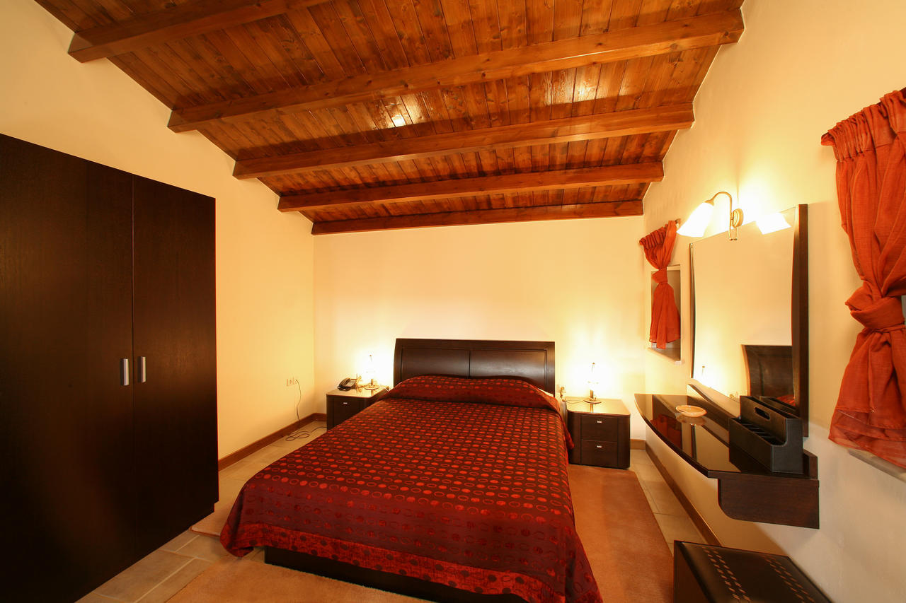 Arhontiko Parnona Karyes Room photo